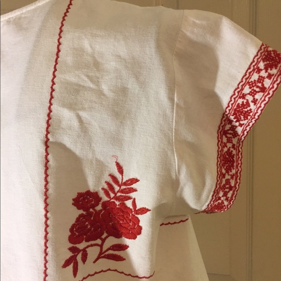 FOREVER21 White with red embroidered accent top - Picture 8 of 8